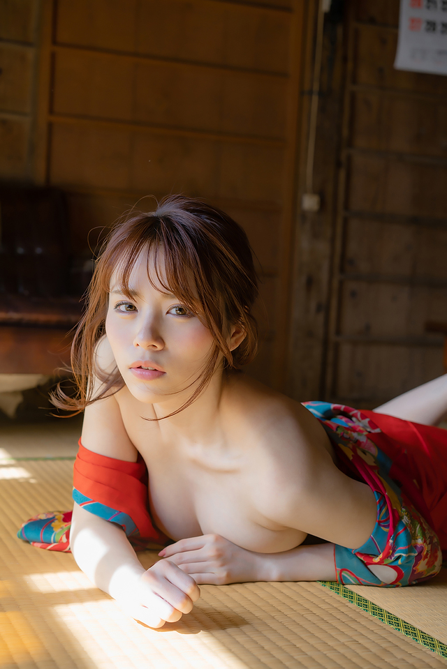'Japanese Beauty' with Mayuki Ito via All Gravure - Pic #10