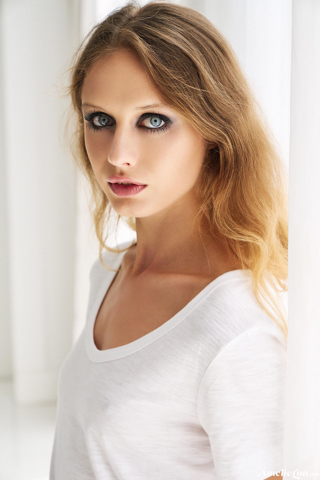 'Love Sick' with Clarice via Amelie Lou Official - Pic #3