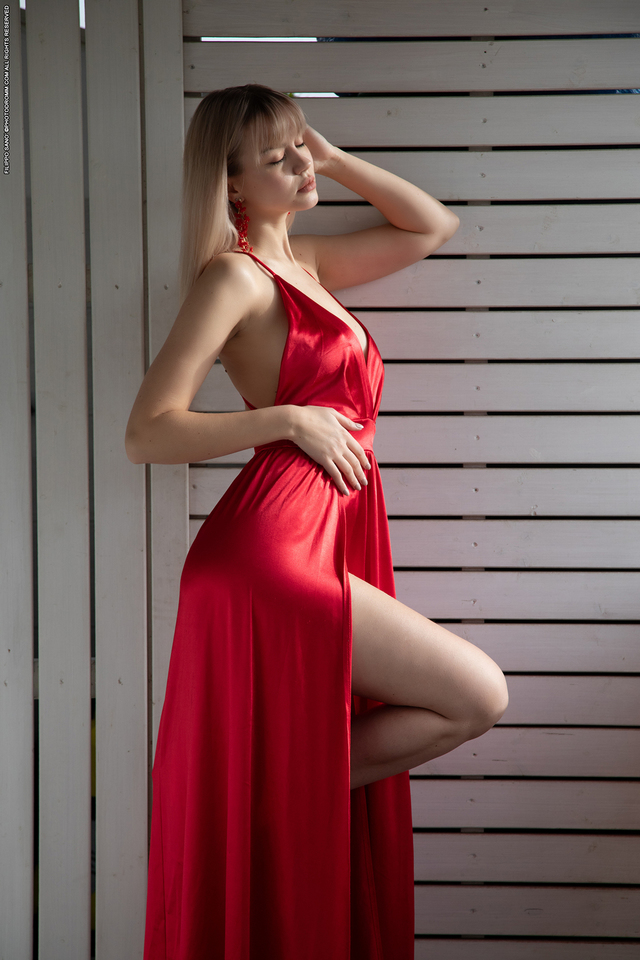 'Red Silk' with Layanna via Photodromm - Pic #1