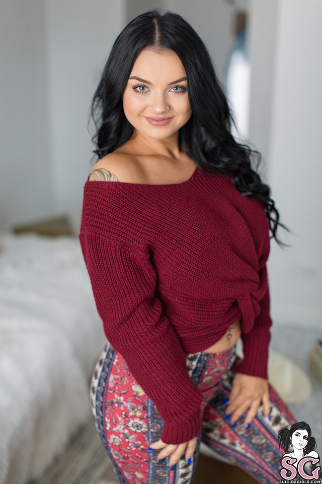 'Sweater Weather' with Payton Preslee via Suicide Girls - Pic #1