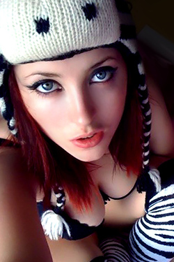 'Lovely Lucy Collett' with Lucy Collett via Mr Skin