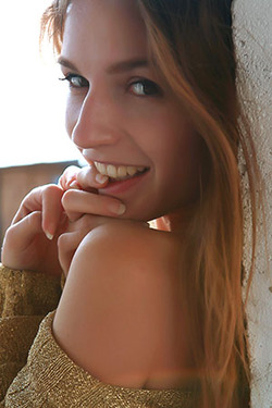 'Autumn Nudes' with Sofi Shane via Met-Art