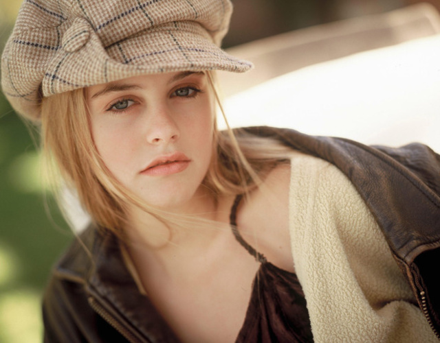 'ReallyCelebs Alicia Silverstone' with Alicia Silverstone via reallycelebs.com - Pic #13