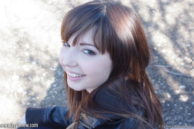 'Ivy Snow In The Park' with Ivy Snow via ivysnow.com - Pic #3