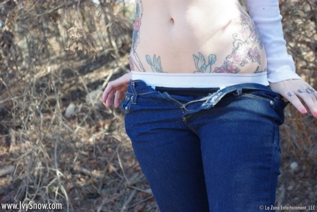 'Ivy Snow In The Park' with Ivy Snow via ivysnow.com - Pic #9