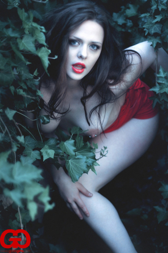 'Amanda Marie For GodsGirls' with Amanda Marie via Gods Girls - Pic #8