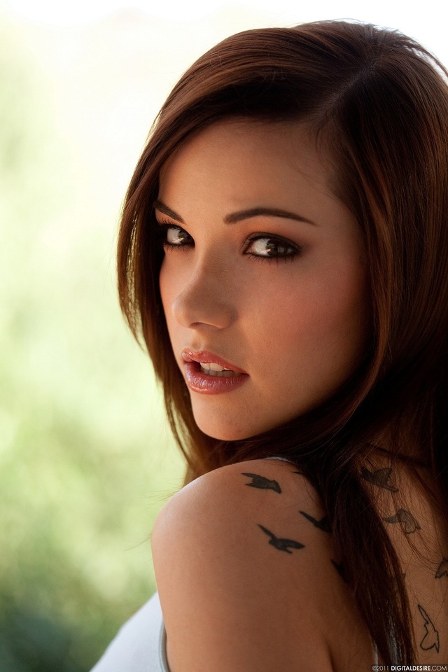 'Elizabeth Marxs sits on a bench and takes off her top' with Elizabeth Marxs via Digital Desire - Pic #7