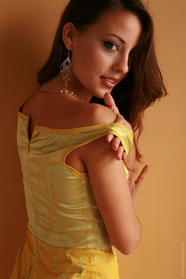'Lorena Yellow for Nakedby' with Lorena via nakedby.com - Pic #4