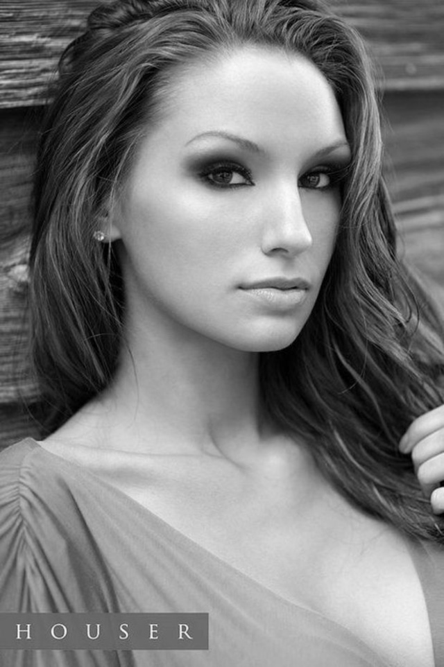 'Ellysa Jeannette' with Ellysa Jeannette via Mr Skin - Pic #4