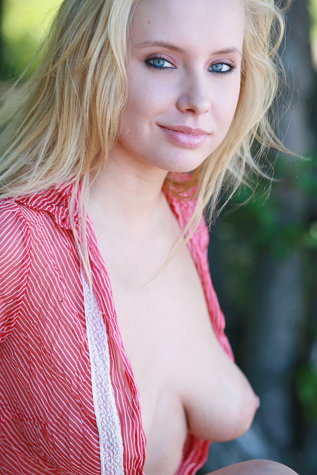 'Koika in Levitania for Metart' with Koika via Met-Art - Pic #4