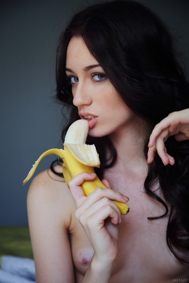 'Zsanett Tormay in Algodon by Arkisi High Met Art' with Zsanett Tormay via Met-Art - Pic #10