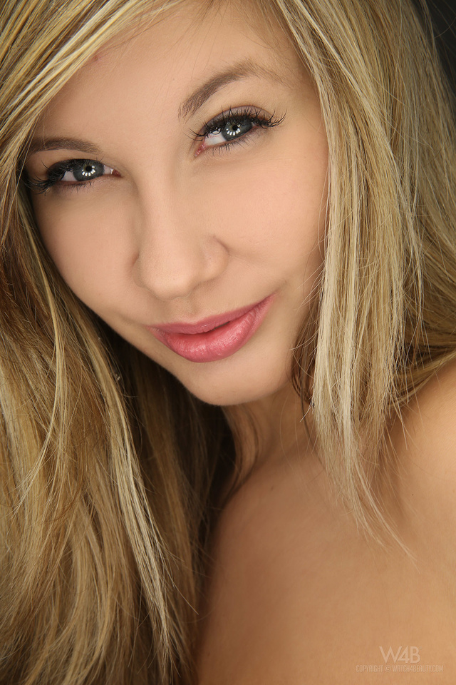 'Casting Holy for Watch4Beauty' with Holy via Watch4Beauty - Pic #3