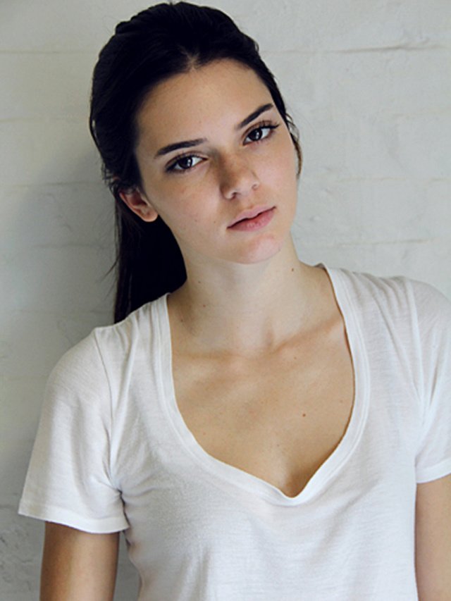 'Kendall Jenner' with Kendall Jenner via Mr Skin - Pic #3