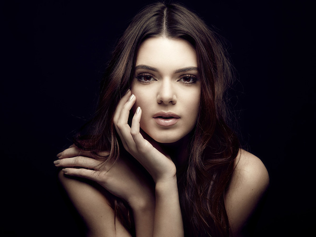 'Kendall Jenner' with Kendall Jenner via Mr Skin - Pic #4