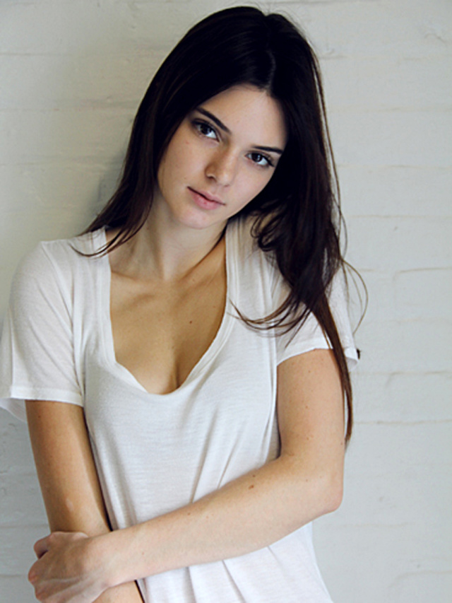 'Kendall Jenner' with Kendall Jenner via Mr Skin - Pic #9
