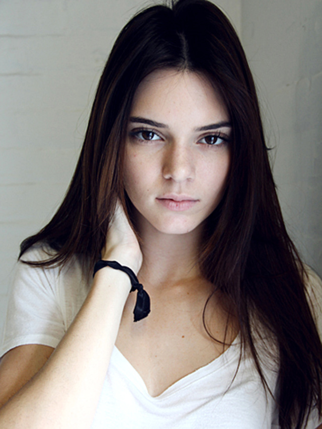 'Kendall Jenner' with Kendall Jenner via Mr Skin - Pic #11
