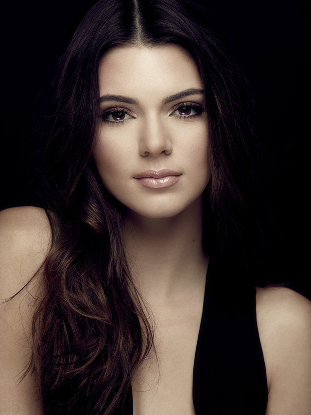 'Kendall Jenner' with Kendall Jenner via Mr Skin - Pic #12