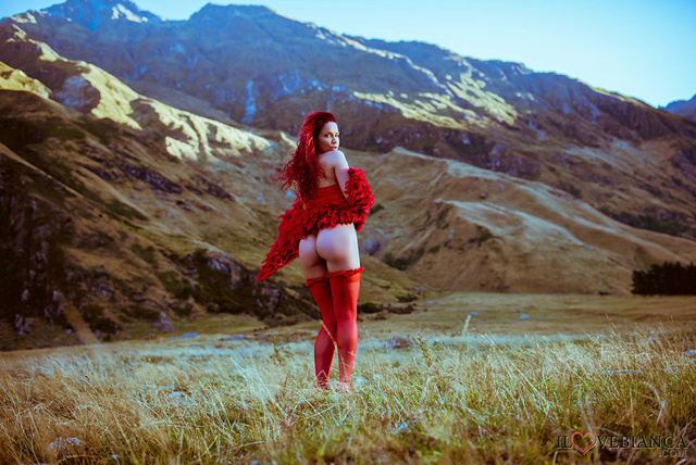 'Passion Valley' with Bianca Beauchamp via biancabeauchamp.com - Pic #8