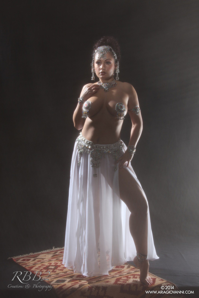 'Mata Hari Mist' with Aria Giovanni via mystique-magazine.com - Pic #2