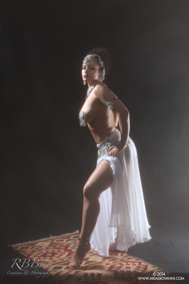 'Mata Hari Mist' with Aria Giovanni via mystique-magazine.com - Pic #3