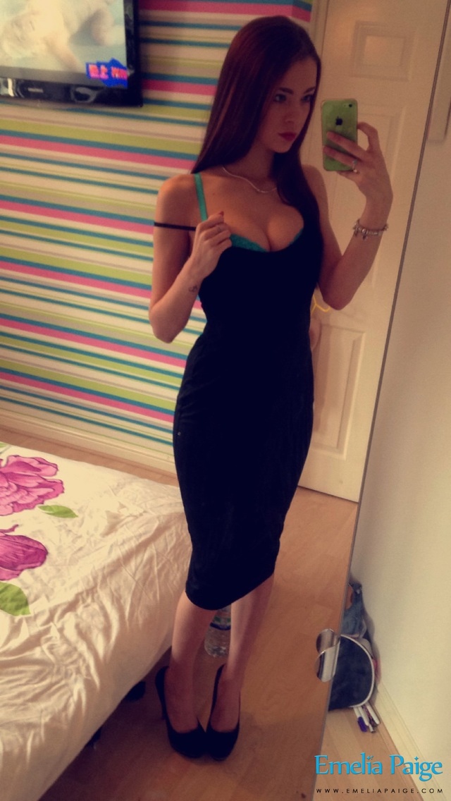 'Emelia Paige Cute Selfies' with Emelia Paige via Emelia Paige Official - Pic #9