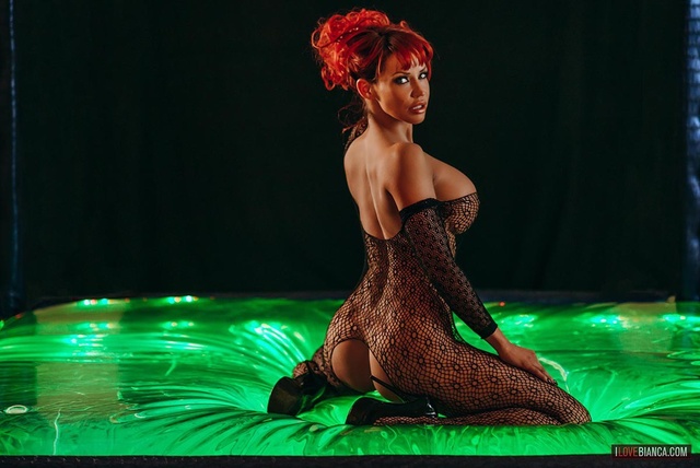 'Emerald Dream' with Bianca Beauchamp via biancabeauchamp.com - Pic #6