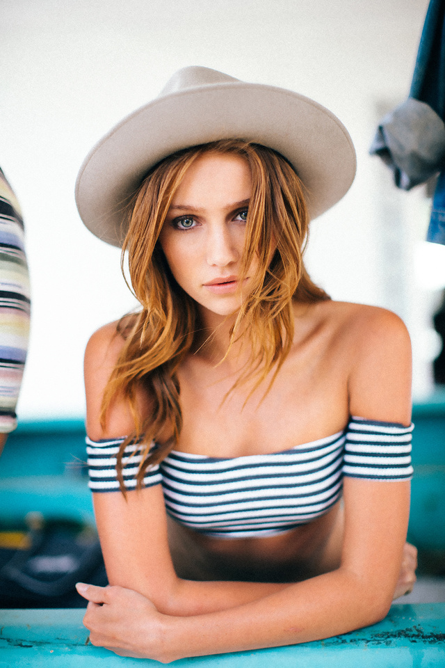 'Mainstream Hottie Cailin Russo Aka Justin Bieber's Girlfriend ' with Cailin Russo via Mr Skin - Pic #4