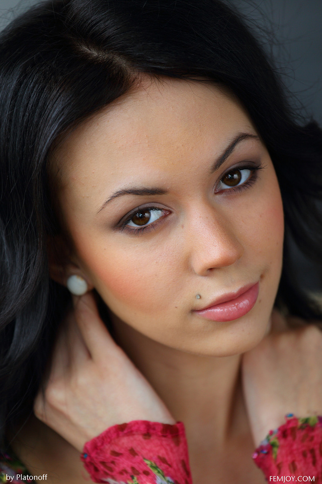 'Cute Teen Joanna Via Femjoy' with Joanna via Femjoy - Pic #1