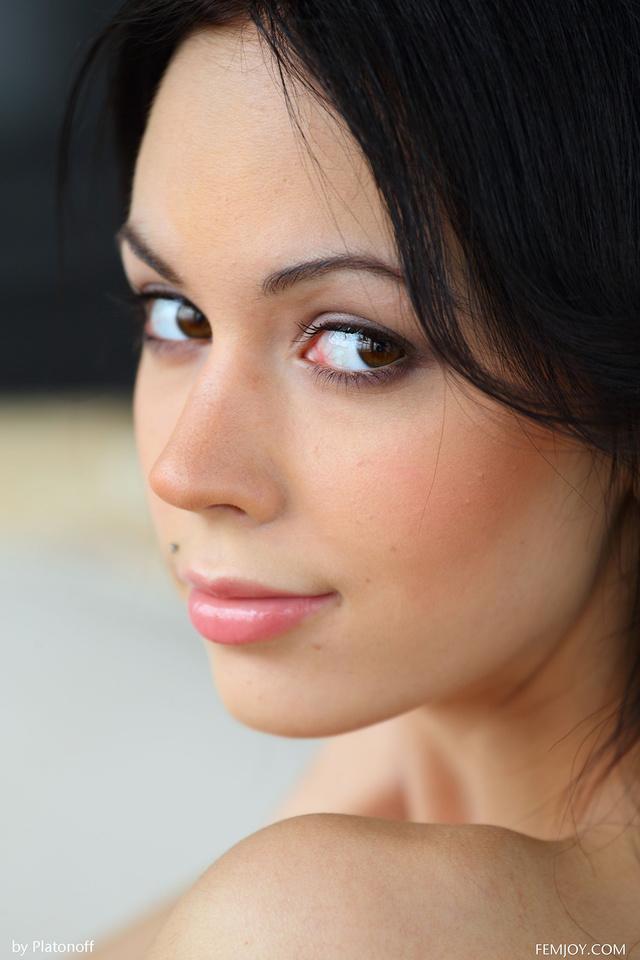 'Cute Teen Joanna Via Femjoy' with Joanna via Femjoy - Pic #4