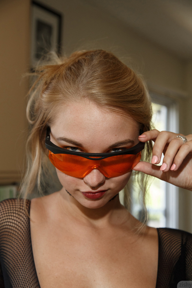 'Lily Ivy Via Zishy' with Lily Ivy via Zishy - Pic #8