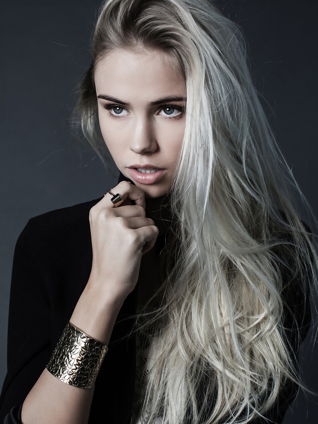 'Blonde Beauty Scarlett Leithold' with Scarlett Leithold via Mr Skin - Pic #13