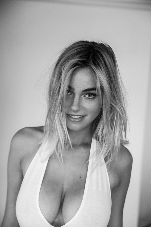 'Best Of Stunning Beauty Elizabeth Turner 2016' with Elizabeth Turner via Mr Skin - Pic #7