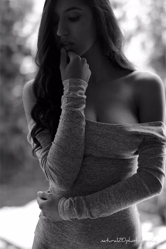 'Hot Ass Babe Deisy Dukes' with Deisy Dukes via Mr Skin - Pic #1