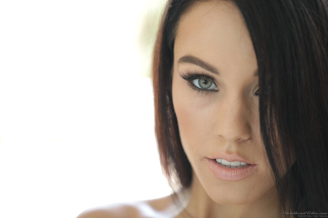 'Megan Rain Via SweetHeartVideo' with Megan Rain via Sweetheart Video - Pic #2