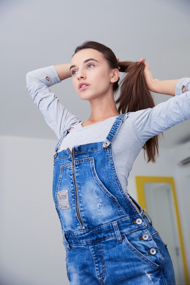 'Gloria Sol In Erotic Comic Via Met-Art' with Gloria Sol via Met-Art - Pic #3