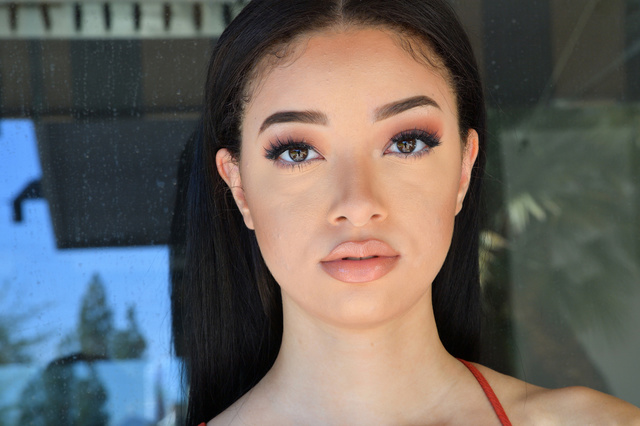 'Chicago Chic' with Scarlet via FTV Girls - Pic #2