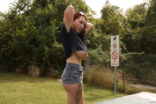 'Epic Underboobs' with Kelsey Berneray via Zishy - Pic #3