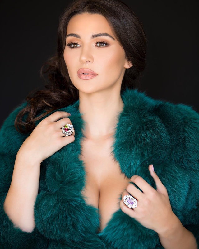 'Serbian Instagram Babe' with Jenna Jenovich via Mr Skin - Pic #7