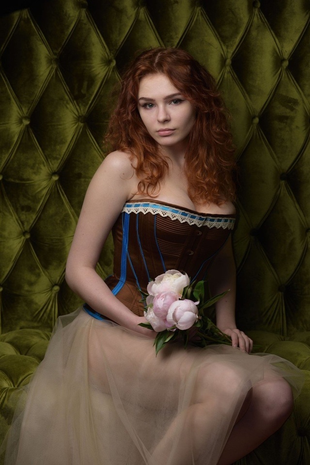 'Busty Redhead Beauty' with Carolina Tiki Vulpes via Mr Skin - Pic #11